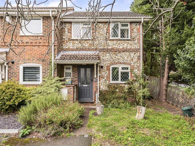 House for sale in Shawfield, Guildford