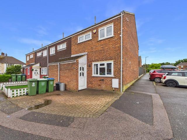 House for sale in Falconwood, Greater London