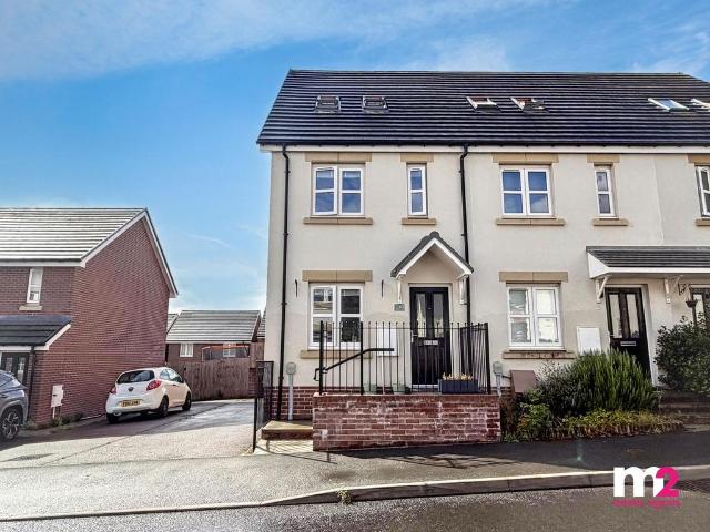 House for sale in Llantilio Pertholey, Mardy