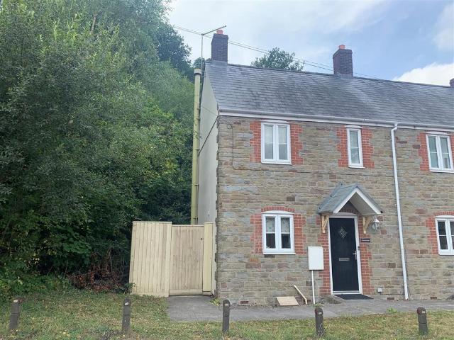 House for sale in Bromsberrow Heath, Gloucestershire