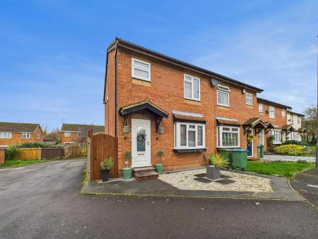 House for sale in Stoke Mandeville, Buckinghamshire