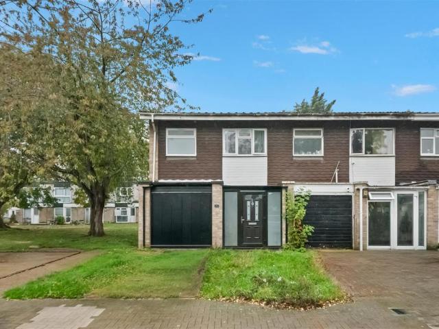 House for sale in Wheatlands Estate, Greater London