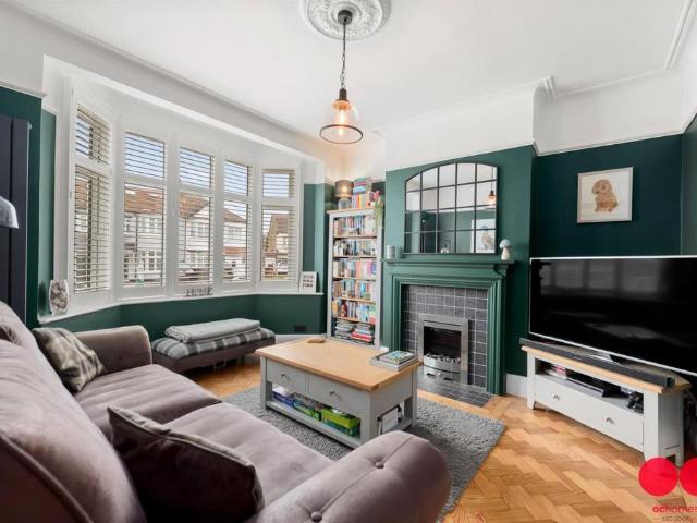 House for sale in Gidea Park, Greater London