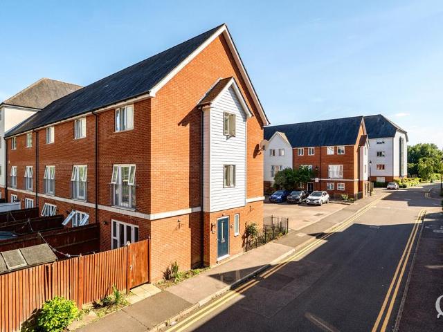 House for sale in Barracks, The Bridge