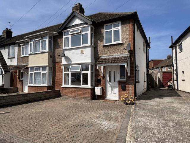 House for sale in London Borough of Hounslow, Greater London