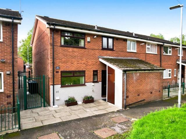 House for sale in Pendock, Greater Manchester
