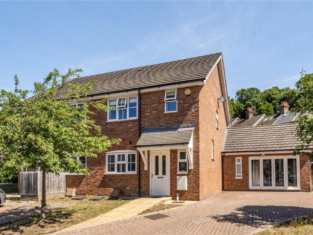 House for sale in Chesham, Asheridge