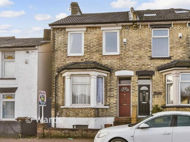 House for sale in Luton, Chatham