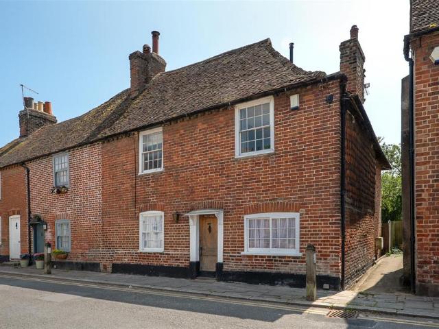 House for sale in The Bridge, Kent