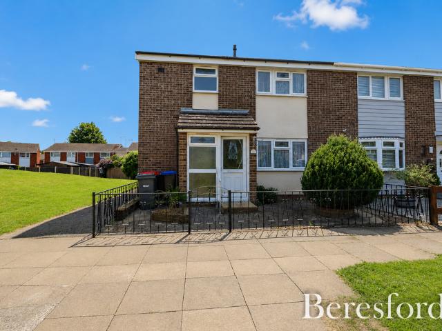 House for sale in Chipping Hill, Essex