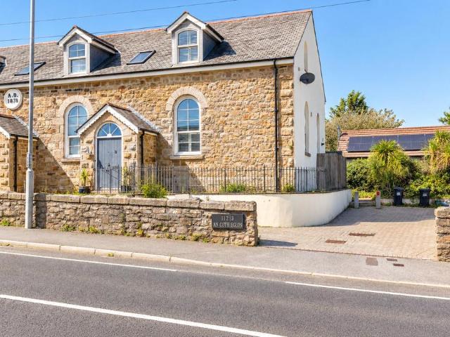 House for sale in Canonstown, Cornwall