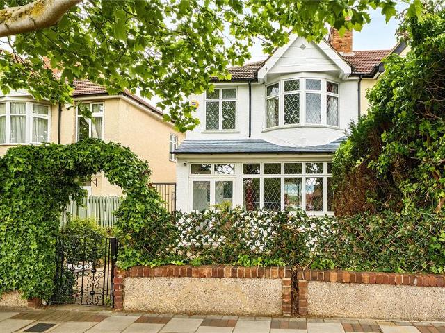 House for sale in Elmers End, Greater London