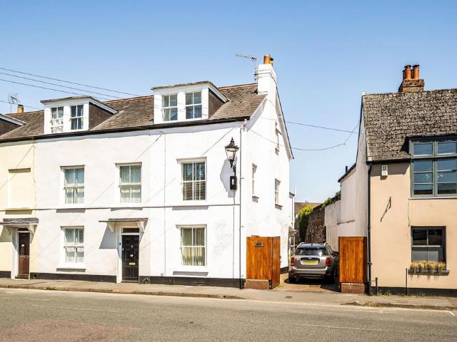House for sale in Watergate, Devon