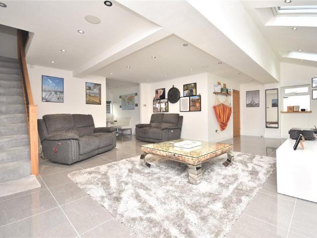 House for sale in Whitkirk, Colton