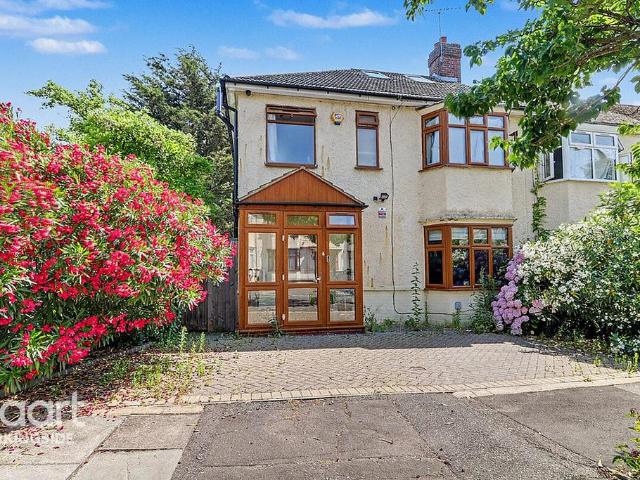House for sale in Barkingside, Greater London
