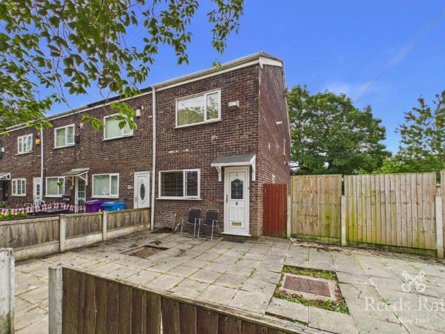 House for sale in Calderstones
