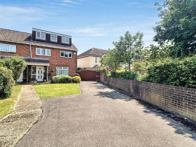 House for sale in Eastleigh, Helford