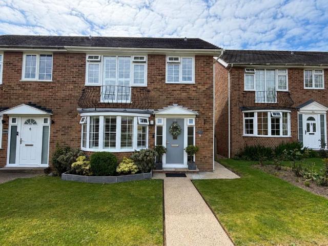 House for sale in Pebsham, Heathlands