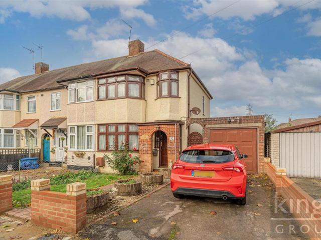 House for sale in Freezywater, Greater London