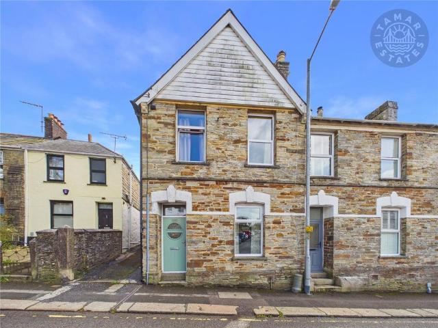 House for sale in Lamellion, Cornwall