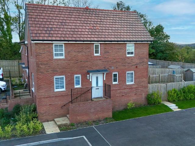 House for sale in Yalberton, Livermead