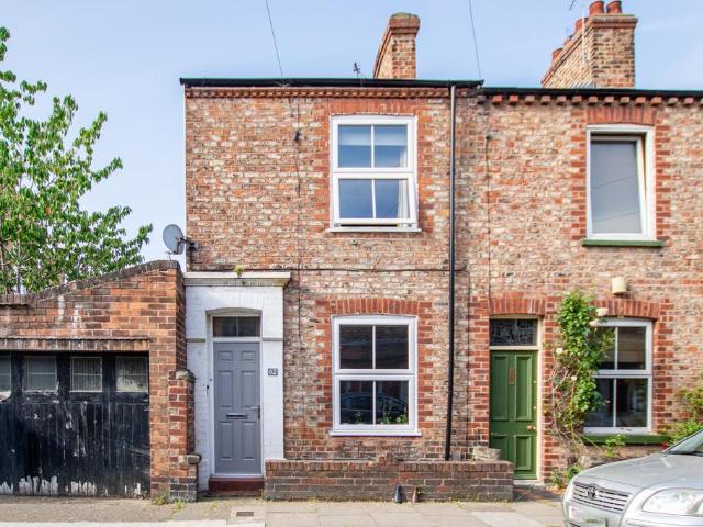 House for sale in High Field, York