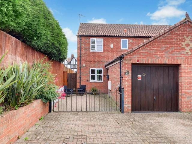 House for sale in Gedling, East Midlands