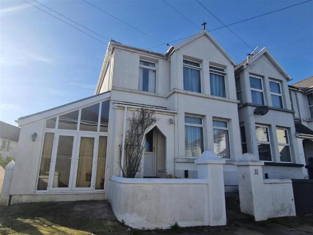 House for sale in Porthcawl, Nottage
