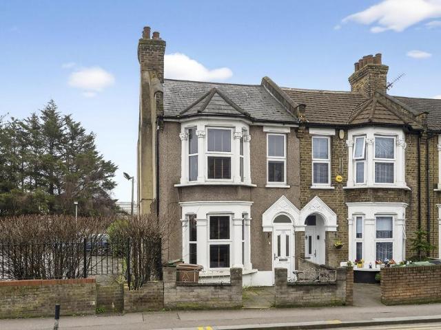 House for sale in Leyton, Greater London