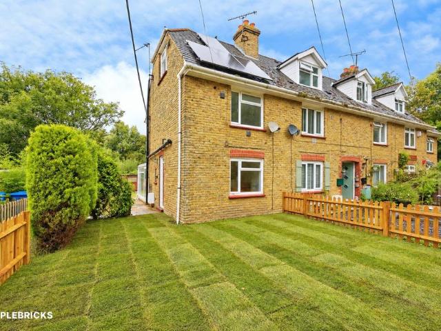 House for sale in Oad Street, Kent
