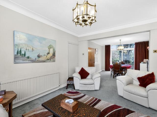 House for sale in London Borough of Ealing, Park Royal