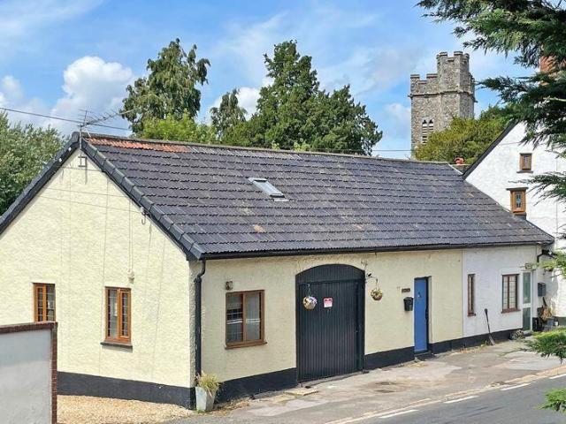 House for sale in Budlake, Devon