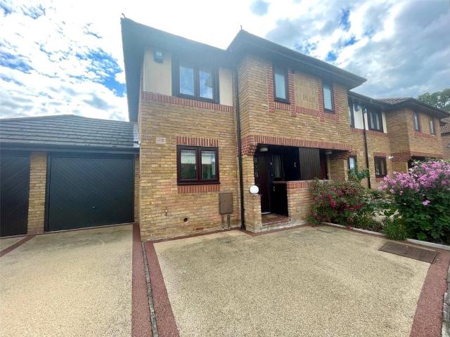 House for sale in Blackfen, Greater London