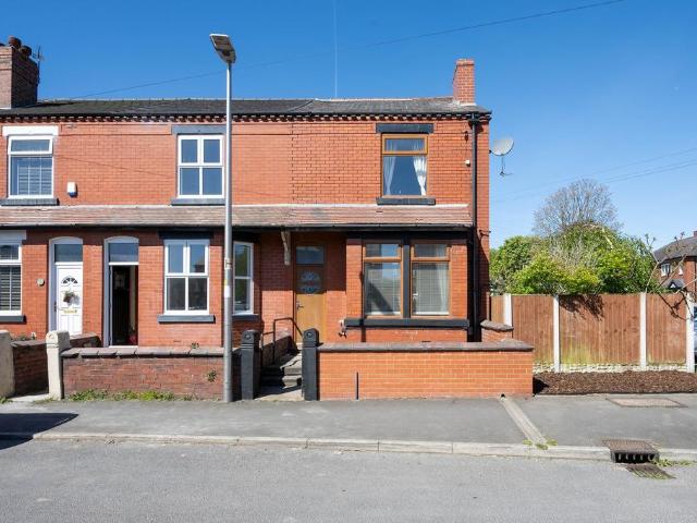 House for sale in Lamberhead Green, Wigan