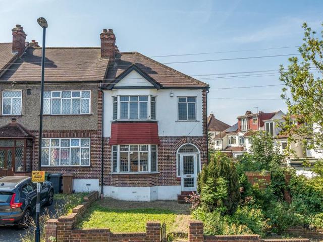 House for sale in London Borough of Lewisham, Greater London