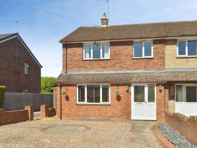 House for sale in Calverton End, Milton Keynes