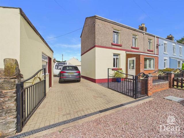 House for sale in Denecroft, Bromsberrow Heath