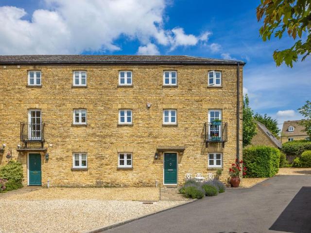 House for sale in Chipping Norton, Black Bourton