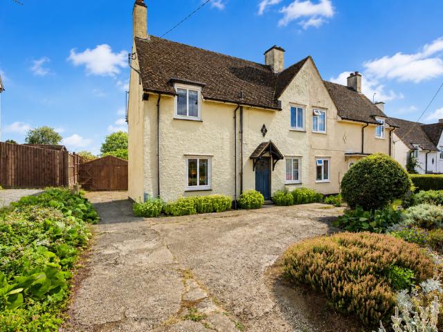 House for sale in Pouchen End, Hertfordshire