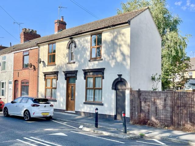 House for sale in Fallings Park, Park Village