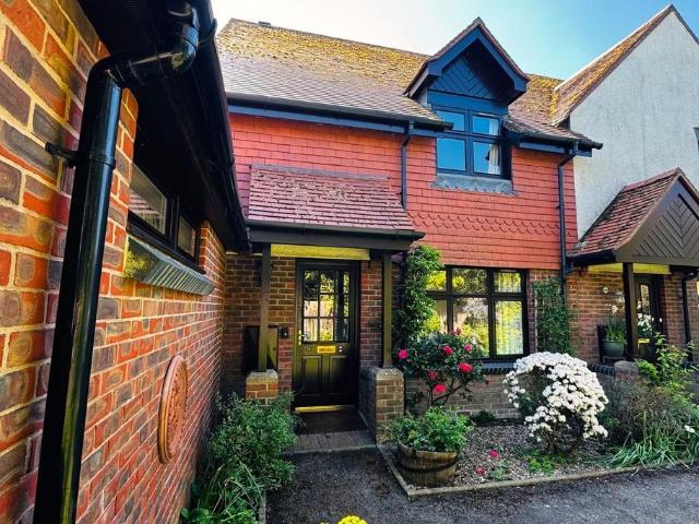 House for sale in Littlecote, West Sussex