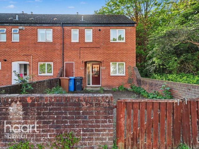 House for sale in New Catton, East Bank