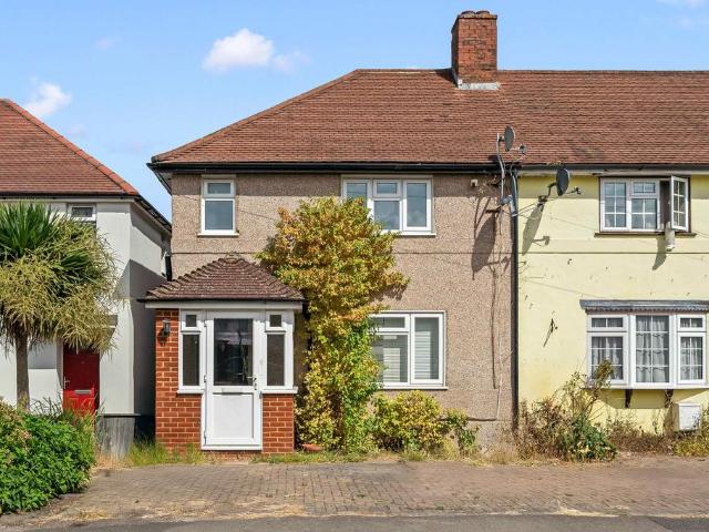 House for sale in Worcester Park, Greater London