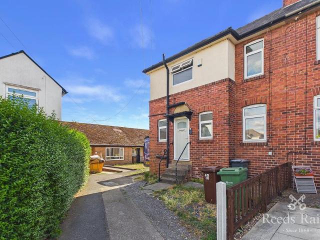 House for sale in Oulton, West Yorkshire