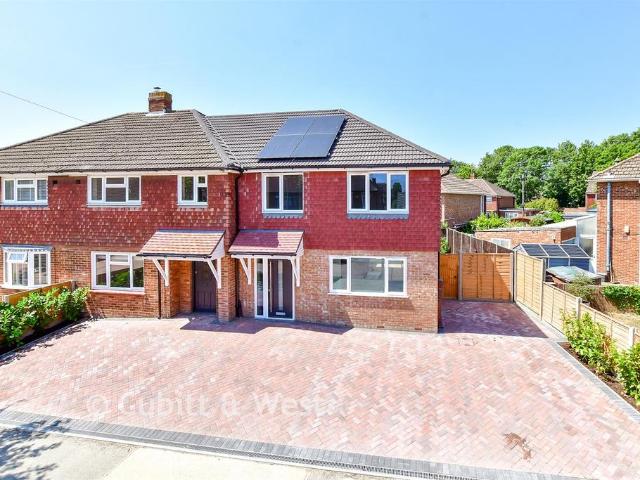House for sale in Drayton, City Of Portsmouth