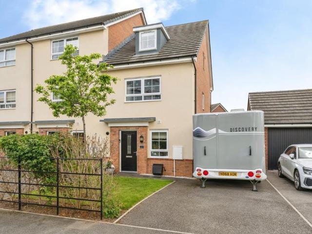 House for sale in Whitby, Rossmore