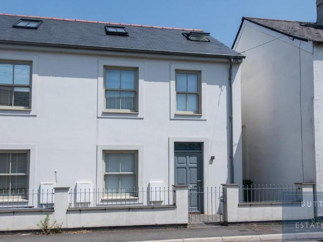 House for sale in Watergate, Devon