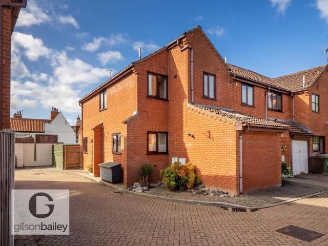 House for sale in Acle, Crostwick