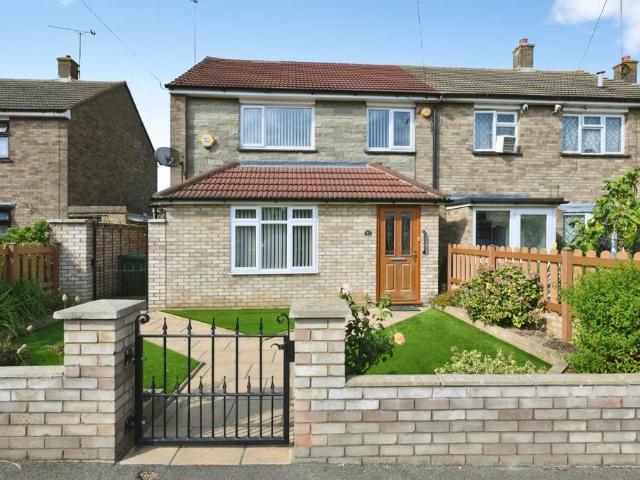 House for sale in Aveley, Essex