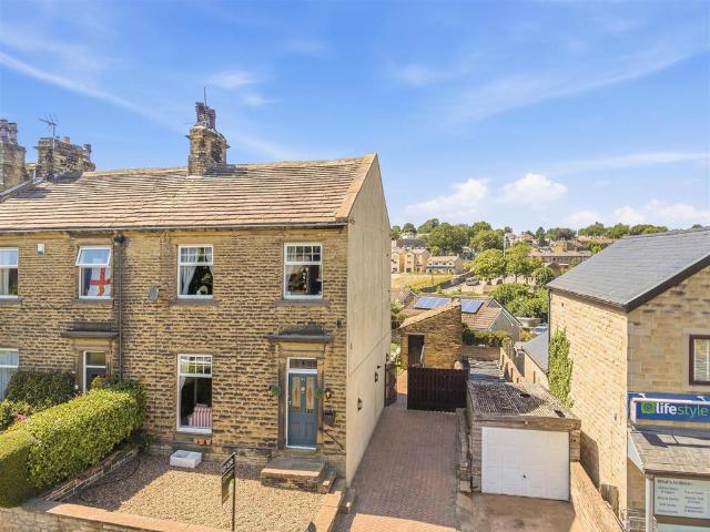 House for sale in Rastrick, West Yorkshire